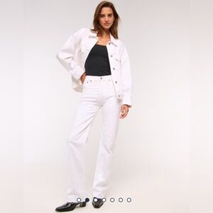 Abercrombie & Fitch ‘The Slim Straight Ultra High Rise’ Jean